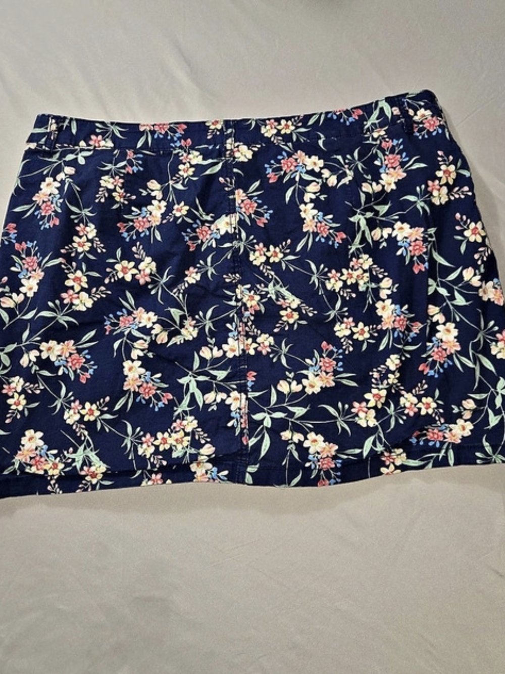 St. John's Bay Floral Skort in Blue & Pink  - Size 18